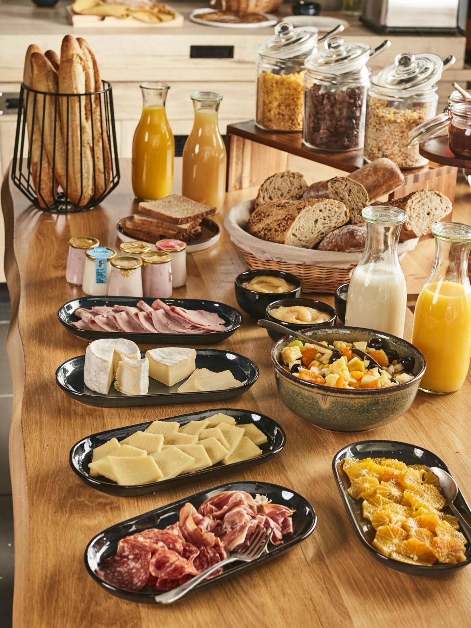 Campanile Marne La Vallee - Saint-georges 3*