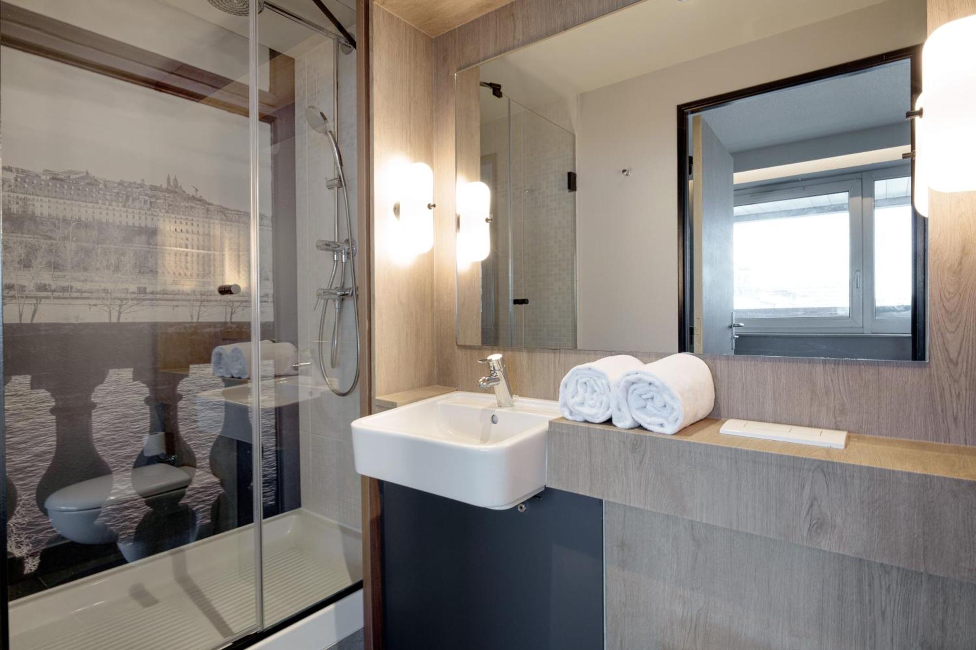 Campanile Marne La Vallee - Saint-georges Hotel 3*